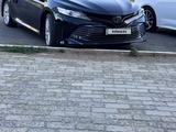 Toyota Camry 2021 года за 15 800 000 тг. в Уральск
