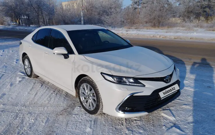 Toyota Camry 2023 года за 16 500 000 тг. в Павлодар