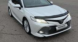 Toyota Camry 2019 года за 14 500 000 тг. в Алматы – фото 2