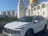 Hyundai Santa Fe 2022 года за 16 500 000 тг. в Астана