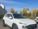 Hyundai Santa Fe 2022 года за 17 700 000 тг. в Астана – фото 2