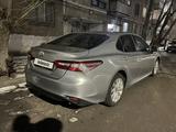 Toyota Camry 2018 годаүшін12 900 000 тг. в Астана – фото 2