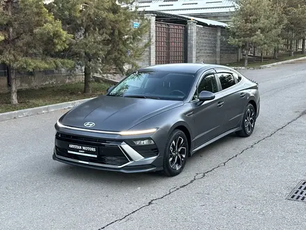 Hyundai Sonata 2024 года за 14 800 000 тг. в Алматы