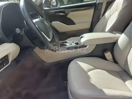 Toyota Highlander 2023 года за 28 000 000 тг. в Алматы – фото 39