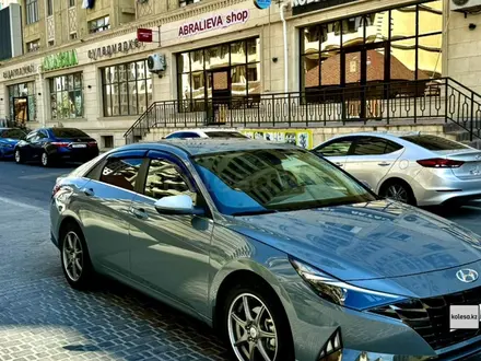 Hyundai Elantra 2022 года за 9 800 000 тг. в Актау – фото 5