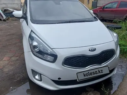 Kia Carens 2015 года за 8 100 000 тг. в Астана – фото 2