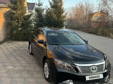 Toyota Camry 2013 года за 8 700 000 тг. в Астана – фото 2