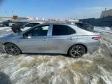 Toyota Camry 2019 года за 10 891 800 тг. в Алматы – фото 3