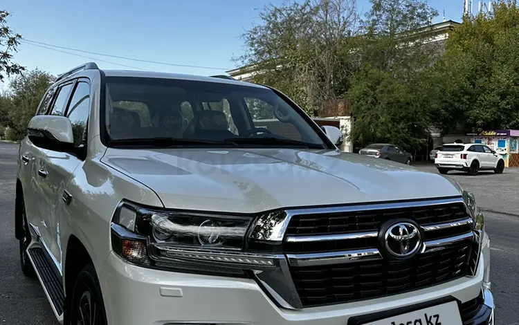 Toyota Land Cruiser 2021 года за 45 000 000 тг. в Алматы