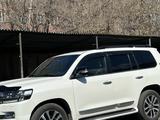 Toyota Land Cruiser 2017 года за 38 000 000 тг. в Семей – фото 2