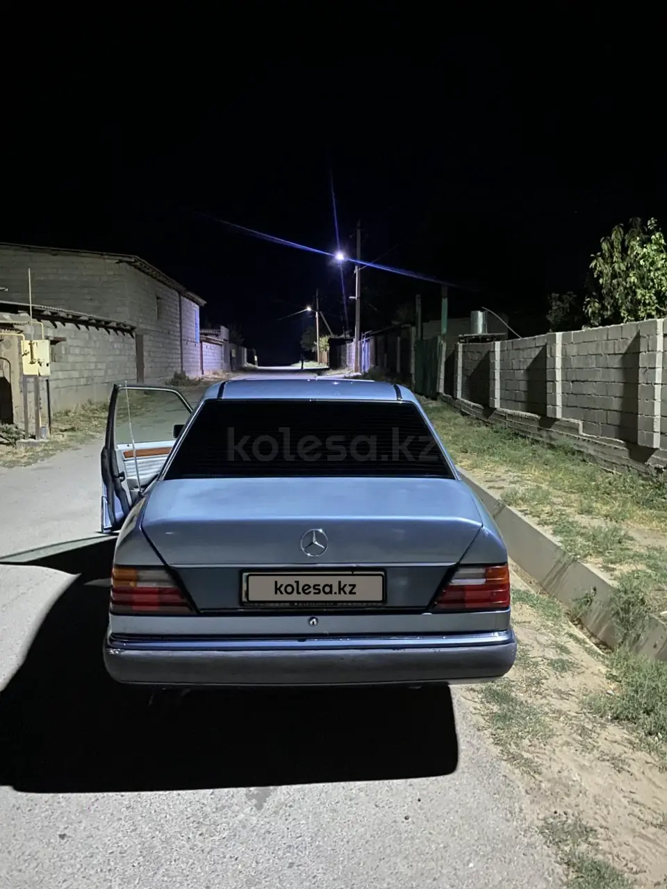 Mercedes-Benz E-Class, 1992