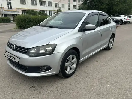 Volkswagen Polo 2014 года за 3 950 000 тг. в Алматы – фото 2