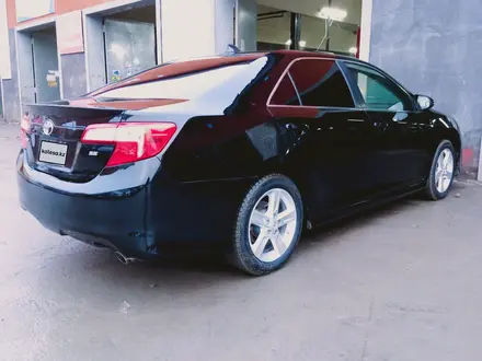 Toyota Camry 2014 года за 6 000 000 тг. в Атырау – фото 3