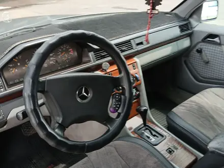 Mercedes-Benz E 230 1992 года за 1 700 000 тг. в Шымкент – фото 4