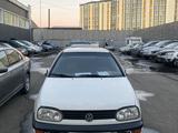 Volkswagen Golf 1994 года за 790 000 тг. в Караганда