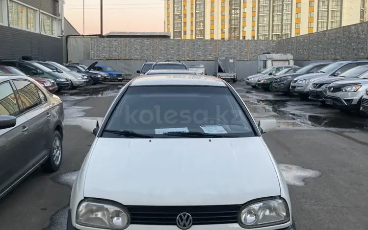 Volkswagen Golf 1994 года за 790 000 тг. в Караганда