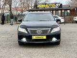 Toyota Camry 2011 года за 9 000 000 тг. в Уральск – фото 2