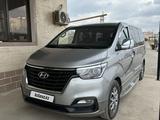 Hyundai Starex 2017 года за 12 000 000 тг. в Шымкент – фото 2