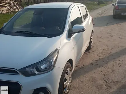 Chevrolet Spark 2018 года за 3 500 000 тг. в Шымкент – фото 4