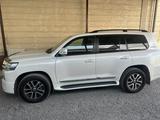 Toyota Land Cruiser 2017 года за 30 000 000 тг. в Алматы – фото 4