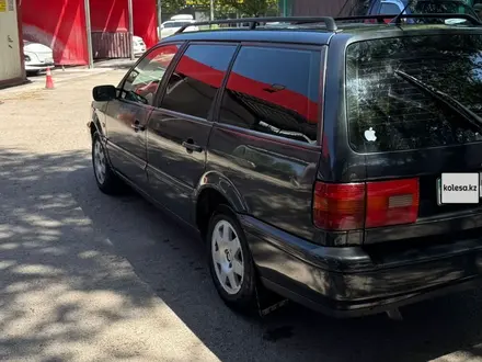 Volkswagen Passat 1994 года за 1 250 000 тг. в Алматы – фото 2