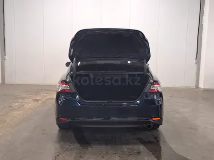 Toyota Camry 2019 года за 11 990 000 тг. в Астана – фото 9
