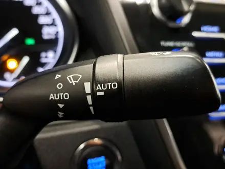 Toyota Camry 2019 года за 11 990 000 тг. в Астана – фото 19