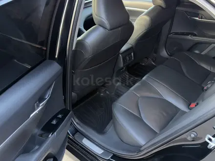 Toyota Camry 2018 года за 12 900 000 тг. в Павлодар – фото 18