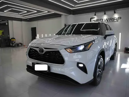 Toyota Highlander 2023 года за 27 000 000 тг. в Алматы – фото 3