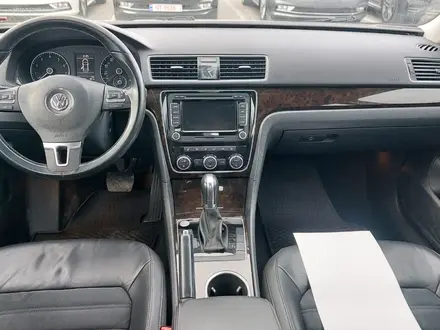Volkswagen Passat 2014 года за 6 700 000 тг. в Атырау – фото 5