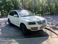Volkswagen Touareg 2005 годаүшін4 300 000 тг. в Алматы