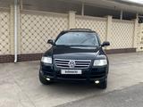 Volkswagen Touareg 2003 года за 4 500 000 тг. в Шымкент – фото 3