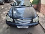 Mercedes-Benz C 180 2002 года за 2 200 000 тг. в Алматы – фото 3