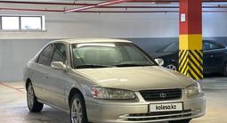 Toyota Camry 2001 годаүшін3 400 000 тг. в Астана – фото 2