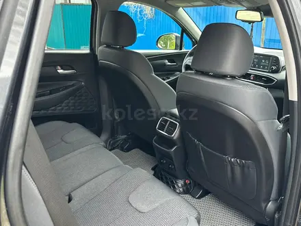 Hyundai Santa Fe 2020 года за 15 000 000 тг. в Актобе – фото 9
