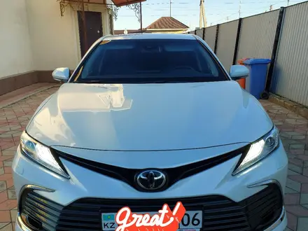 Toyota Camry 2021 года за 17 500 000 тг. в Атырау – фото 13