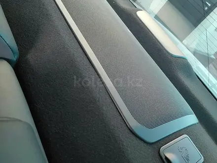 Toyota Camry 2021 года за 17 500 000 тг. в Атырау – фото 18