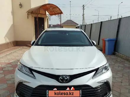 Toyota Camry 2021 года за 17 500 000 тг. в Атырау – фото 20
