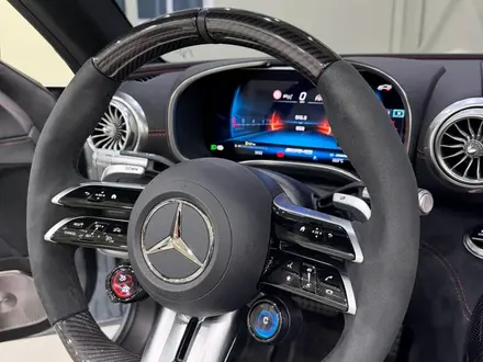 Mercedes-Benz SL 63 AMG 2023 года за 140 000 000 тг. в Алматы – фото 18