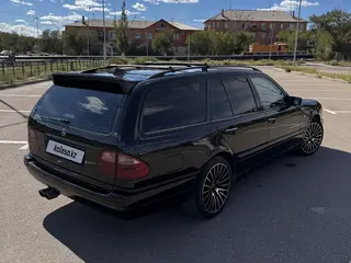 Mercedes-Benz E 63 AMG