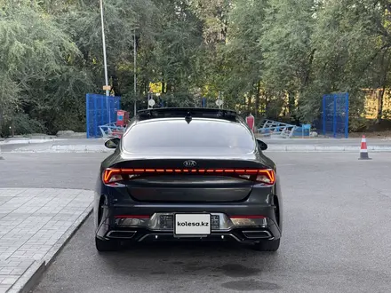 Kia K5 2021 года за 11 000 000 тг. в Алматы – фото 7