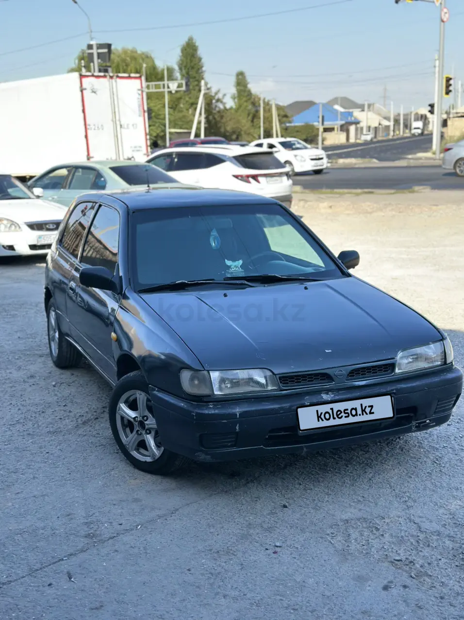 Nissan Sunny, 1993