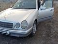 Mercedes-Benz E 200 1998 года за 3 800 000 тг. в Булаево – фото 2