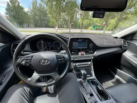 Hyundai Grandeur 2018 года за 11 000 000 тг. в Алматы – фото 12