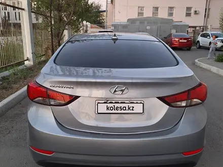 Hyundai Elantra 2015 года за 3 900 000 тг. в Атырау – фото 2