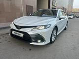 Toyota Camry 2023 года за 16 700 000 тг. в Астана