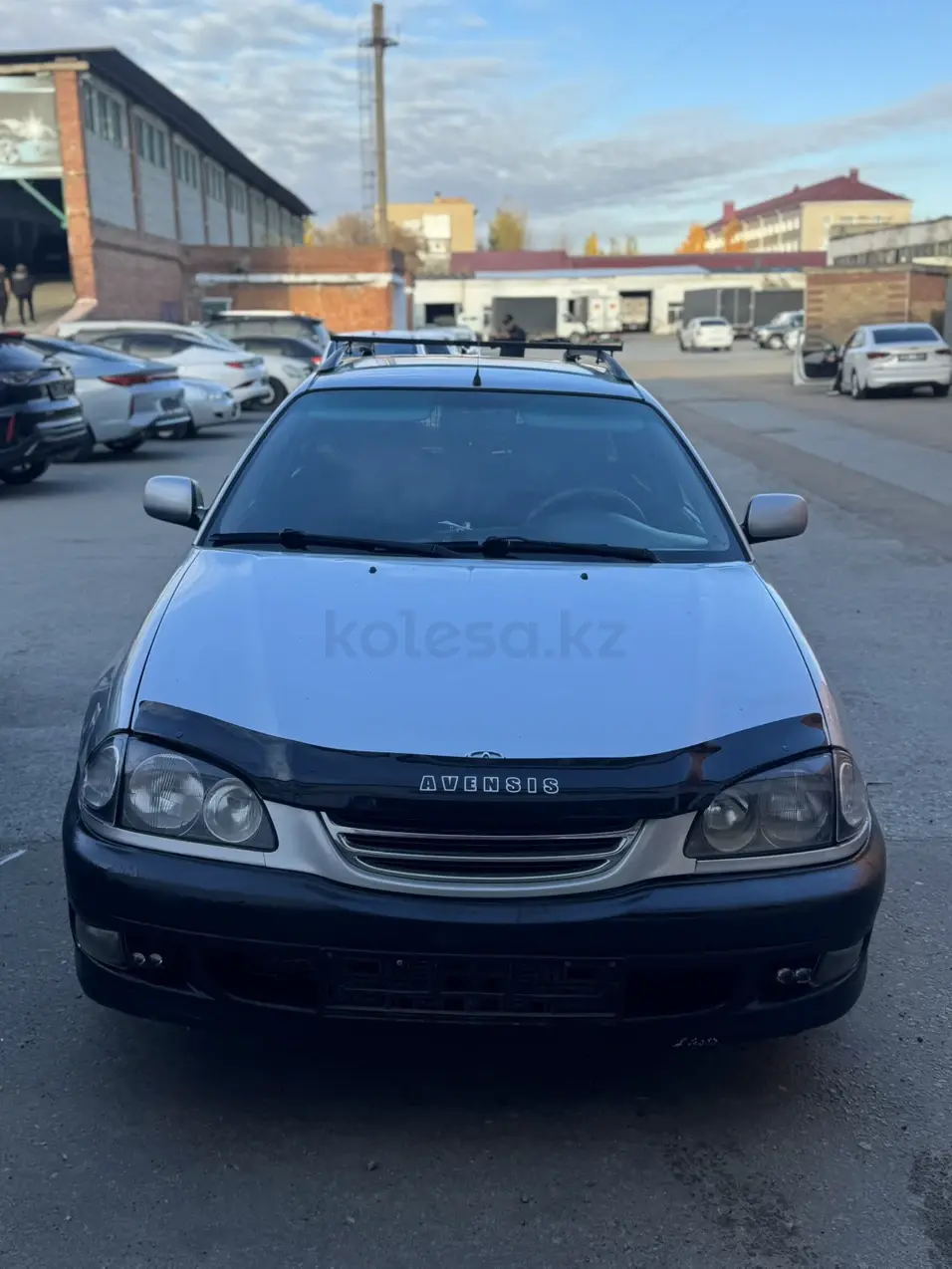 Toyota Avensis, 1998