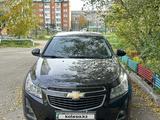 Chevrolet Cruze 2013 года за 3 100 000 тг. в Петропавловск – фото 2