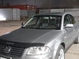 Volkswagen Passat 2003 годаfor2 650 000 тг. в Караганда