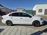 Volkswagen Polo 2016 годаүшін3 900 000 тг. в Атырау – фото 4